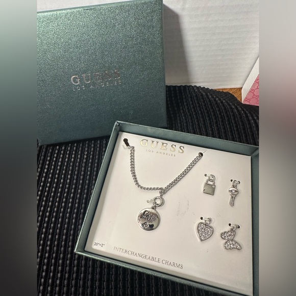 🆕GUESS Silver Interchangeable Charm Necklace Set - Picture 1 of 10